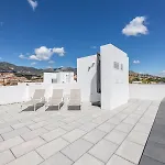 Pass The Keys Entire Luxurious 3 Bedroom Penthouse 아파트 *