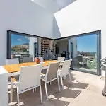 Pass The Keys Entire Luxurious 3 Bedroom Penthouse *