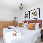 Pass The Keys Entire Luxurious 3 Bedroom Penthouse * 푸엔히롤라
