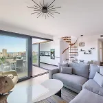 Pass The Keys Entire Luxurious 3 Bedroom Penthouse *