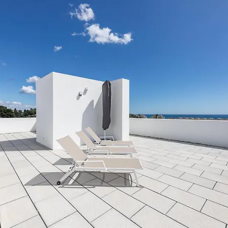 Pass The Keys Entire Luxurious 3 Bedroom Penthouse * フエンヒロラ