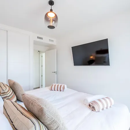 Pass The Keys Entire Luxurious 3 Bedroom Penthouse Apartment Fuengirola