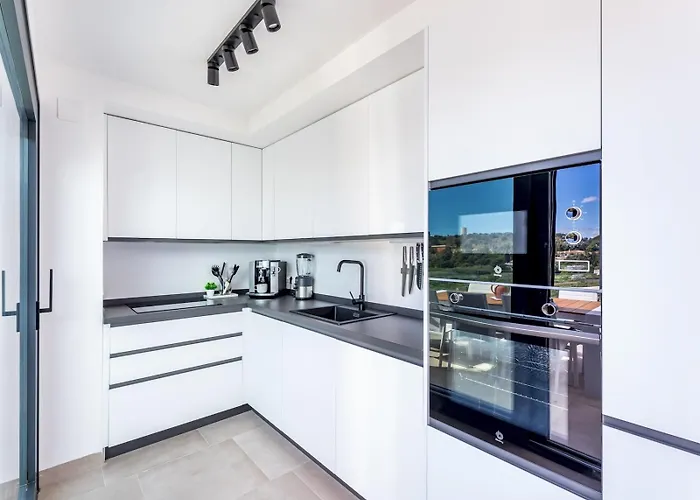 Apartman Pass The Keys Entire Luxurious 3 Bedroom Penthouse