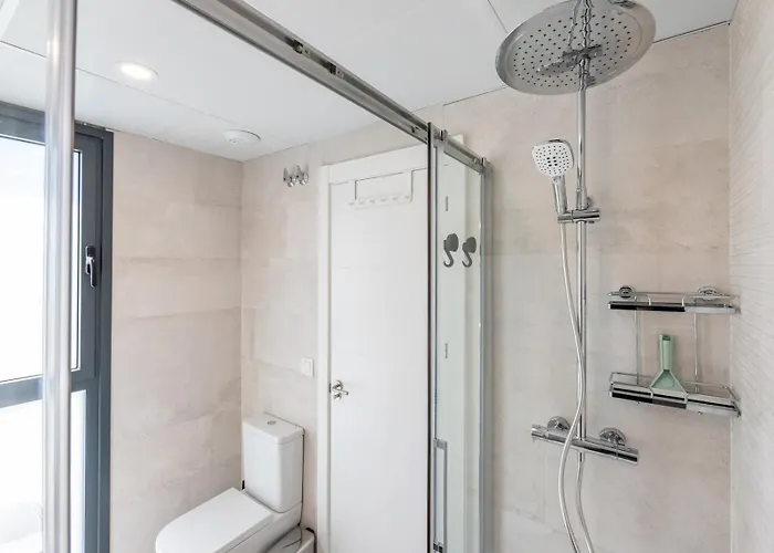 Pass The Keys Entire Luxurious 3 Bedroom Penthouse Appartement *