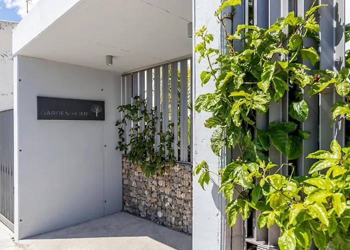 Pass The Keys Entire Luxurious 3 Bedroom Penthouse Appartement *