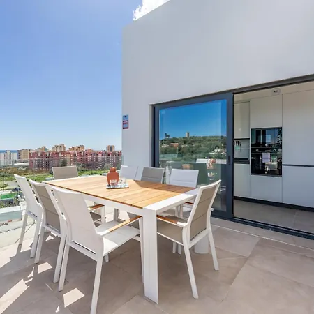 Pass The Keys Entire Luxurious 3 Bedroom Penthouse Appartamento Fuengirola