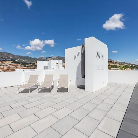 Pass The Keys Entire Luxurious 3 Bedroom Penthouse דירה *